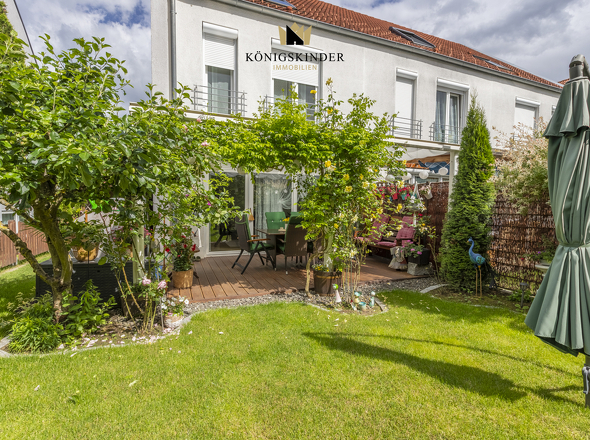 Sehr schöne Gartenansicht