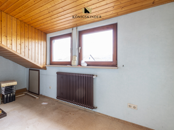 Büro oder Abstellraum (DG)