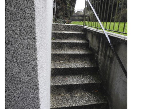 Außentreppe zum Garten