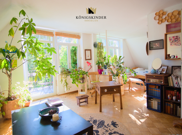  Zimmer im OG mit Balkon