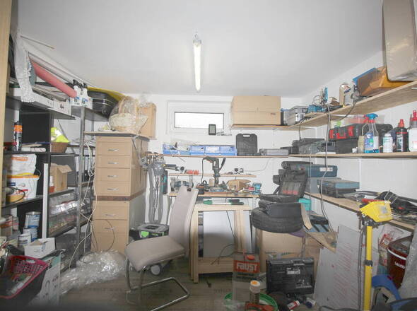 Zugehöriger Kellerraum mit ca. 12 m² Nutzfläche