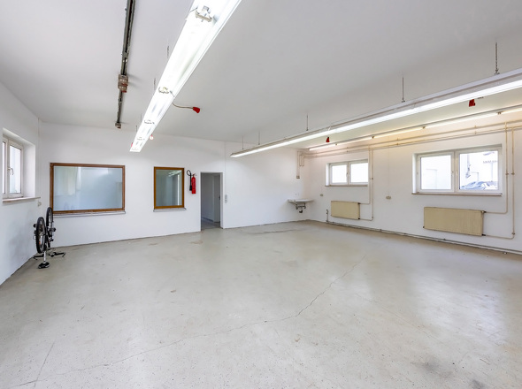 Produktionshalle/ Werkstatt