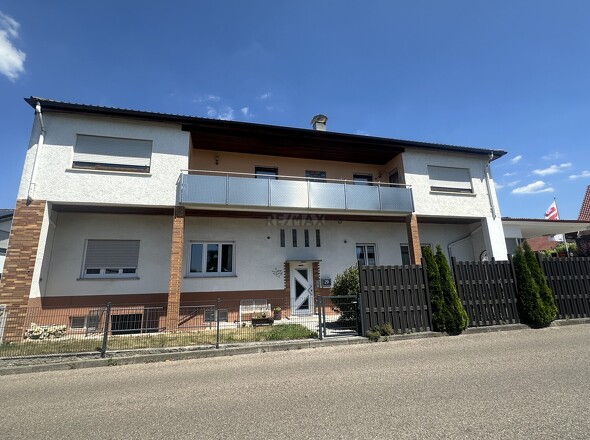 Außenansicht Wohnhaus