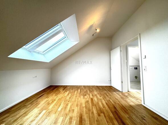 Schlafzimmer 2. DG (2)