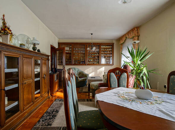 Wohnzimmer Blick Richtung Flur