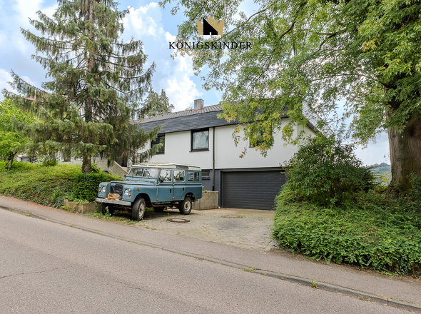 ...Strassenseite - "Understatement"-Wow.