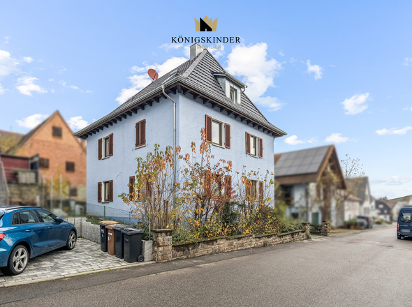 Separate Wohnungen in EG, 1. OG und DG