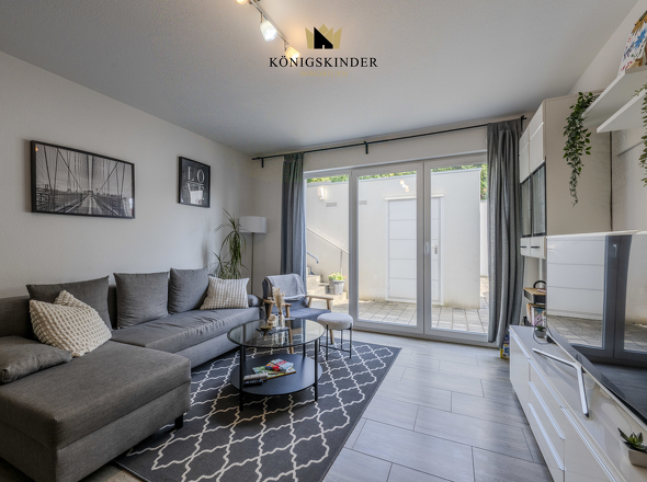 Gemütlicher Wohnbereich der Einliegerwohnung – ein komfortabler Rückzugsort mit eigenem Charakter.