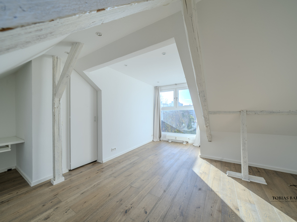 Arbeits- oder Schlafzimmer - oben (Wohung rechts)