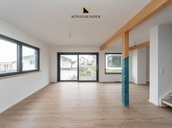 und vom Essplatz ins Wohnzimmer