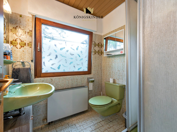 Hier hat das Gäste-WC auch eine Dusche - für Gäste, die länger bleiben...