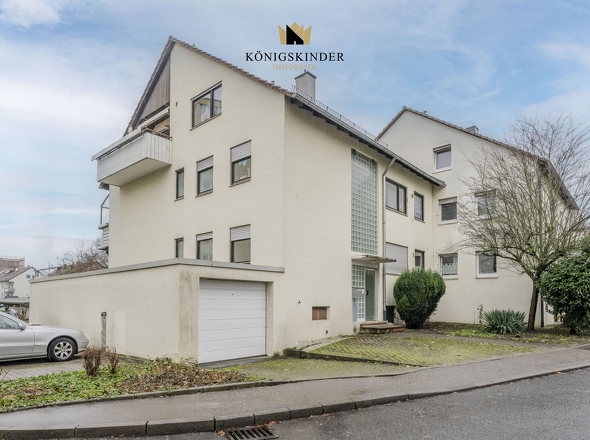 Hausansicht - mittlere Wohnung im 1. Stock