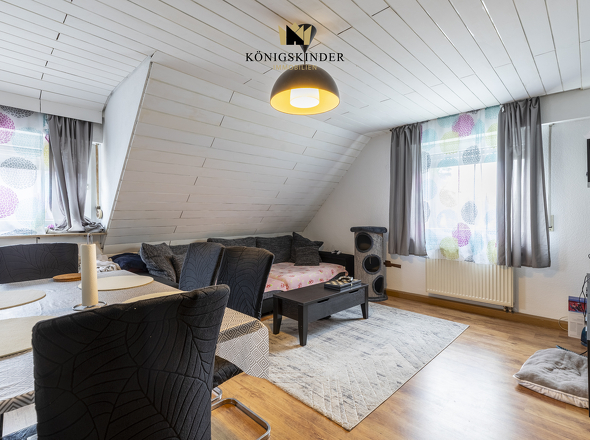 Helles und freundliches Wohnzimmer