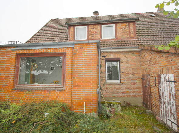 Abrissobjekt auf Baugrundstück