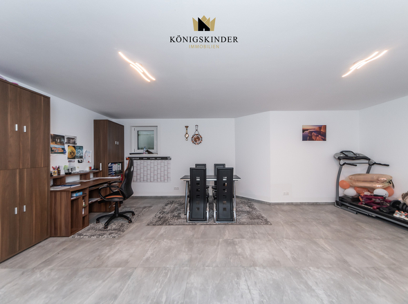 Büro Hobbyraum Untergeschoss