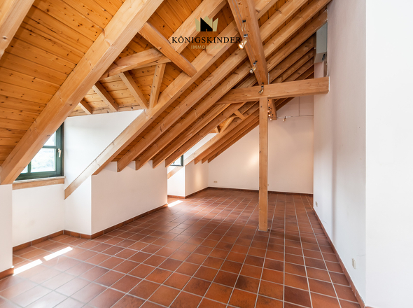 DG: Wohn-/ Schlaf-/ Essbereich