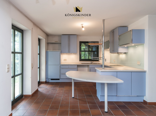 1 UG: Küche mit Zugang zu Terrasse
