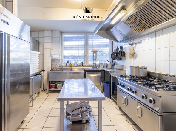 Großküche – Edelstahl-Arbeitsflächen