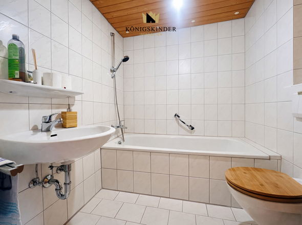 Gepflegtes Badezimmer