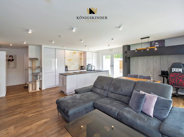 Wohn-Esszimmer/ Offene Küche