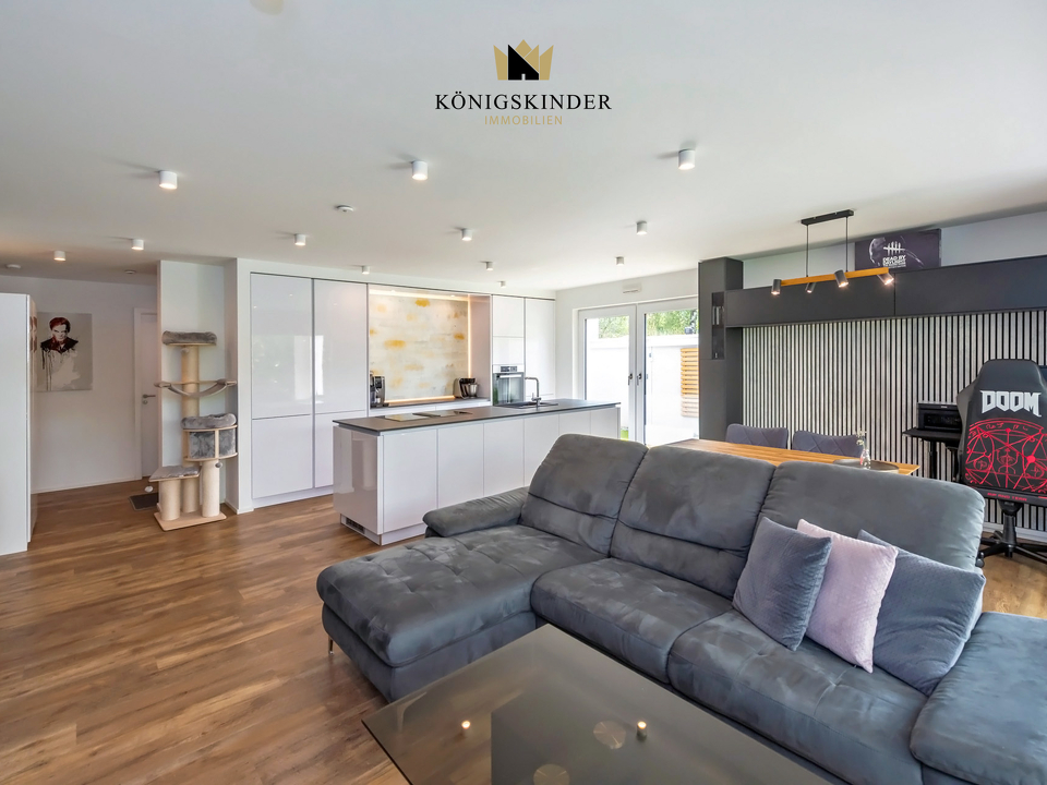 Wohn-Esszimmer/ Offene Küche