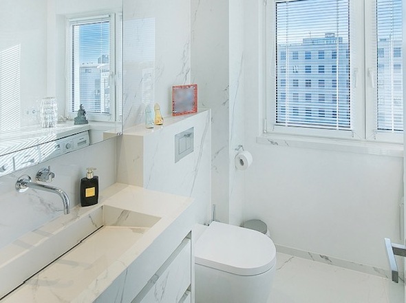 Hauswirtschaftsraum mit Dusche und WC