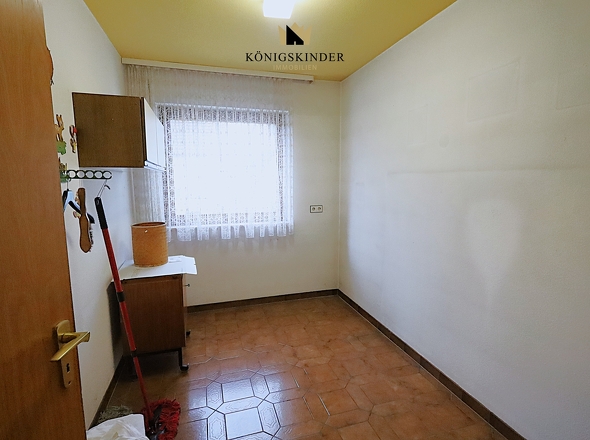 Der Hauswirtschaftsraum schließt sich an