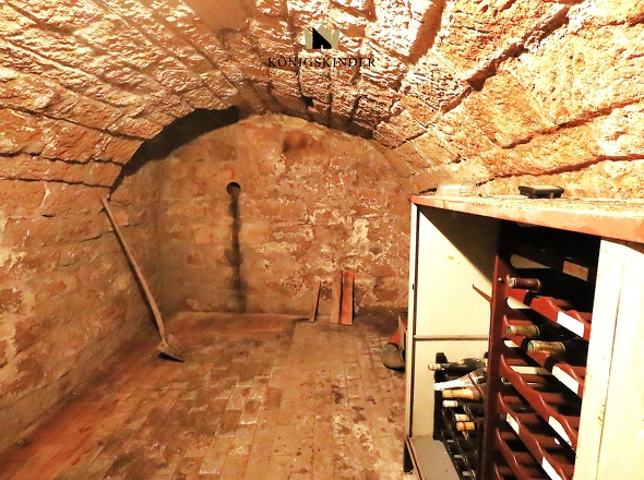 Und darunter: das Gewölbe für alles, was gut schmeckt...