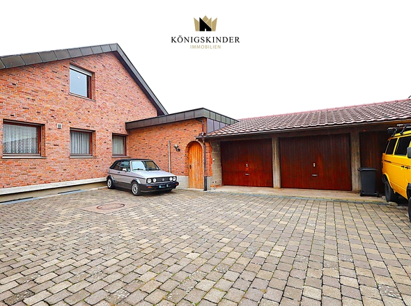 Der Hof für alles, was zwei oder vier Räder hat...