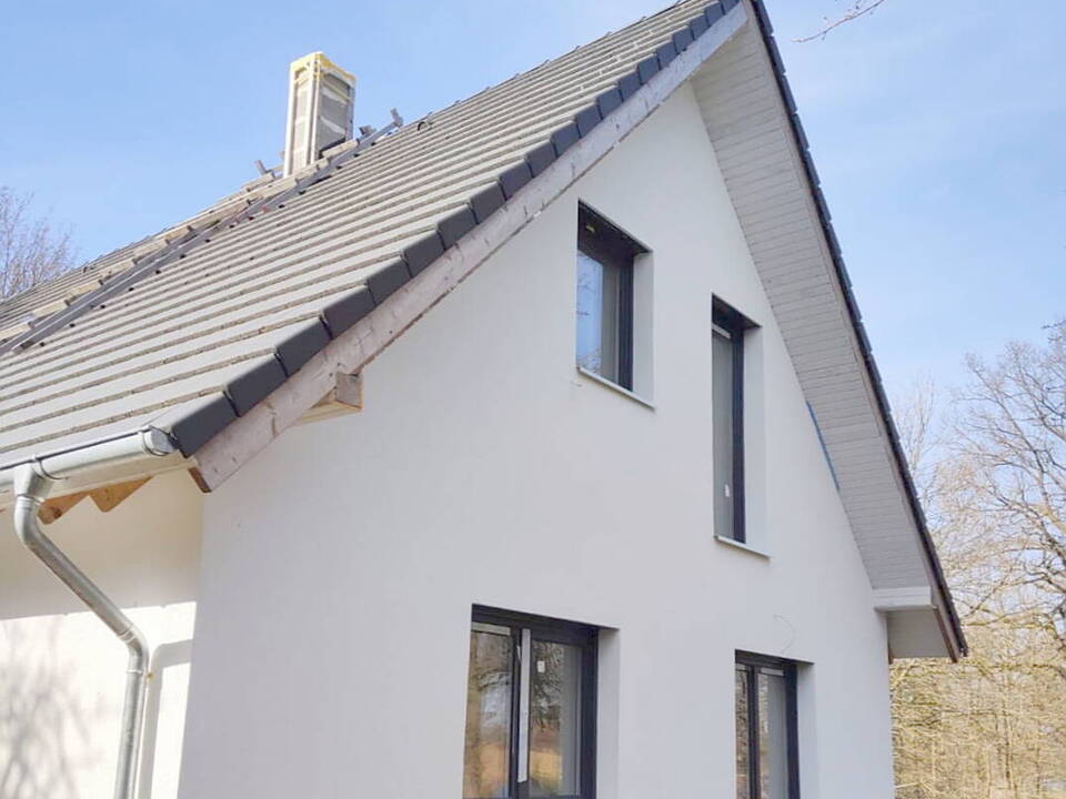 Umfangreich u. hochwertiges EFH in einmaliger Naturlage