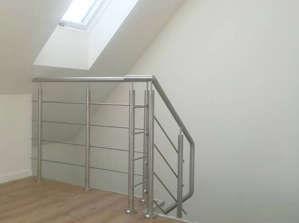 Modern gestaltete Empore OG