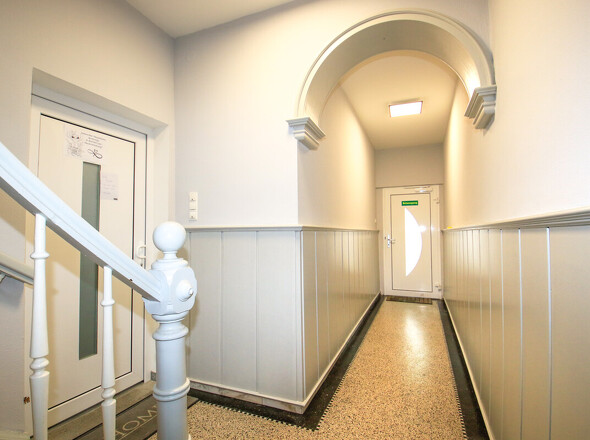 MFH Eingangsbereich Torbogen Rückansicht