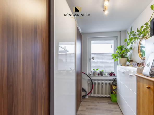 Büro oder Ankleidezimmer