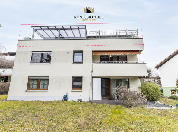 Hausrückansicht mit Dachterrasse