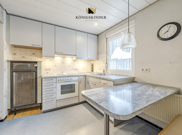 Küche und Essplatz EG