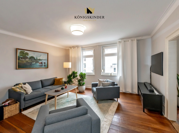 Großer heller Wohnraum