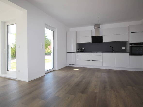 Markenküche mit Terrassenzugang