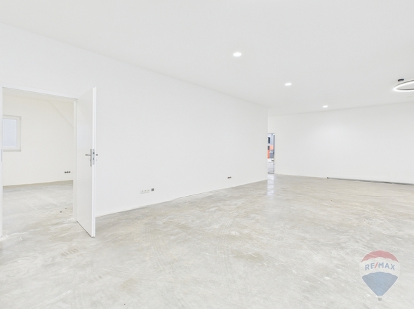 Halle / Ausstellung Blick ins Büro