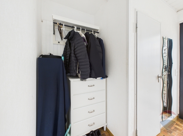 Garderobe EG