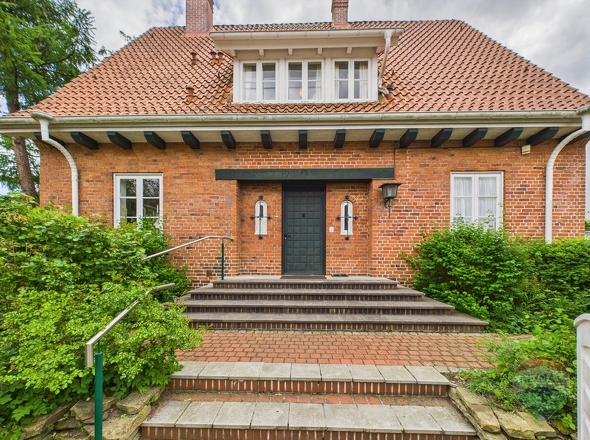 Frontansicht beim Betreten des Grundstückes