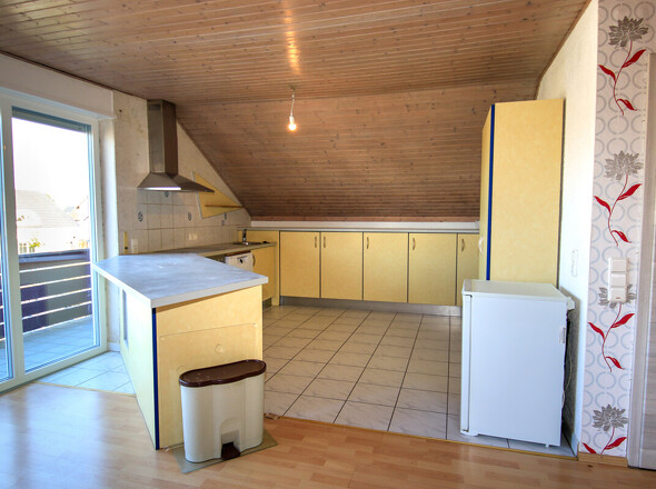 Küche mit E Geräten