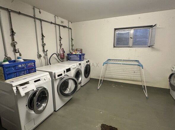 Gemeinsamer Waschmaschinenraum