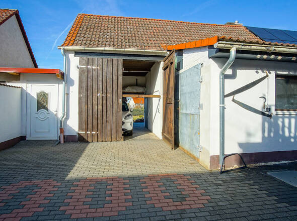 Werkstatt und Scheune