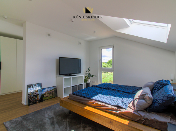 Schlafzimmer mit Ankleide