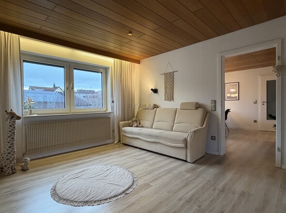 Lorcher Straße 15_OG_4 Zi._Wohnzimmer