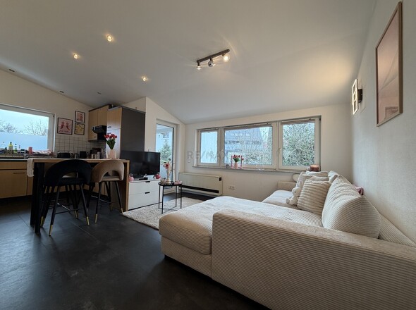 Lorcher Straße 13_2 Zi._Wohnzimmer_Küche