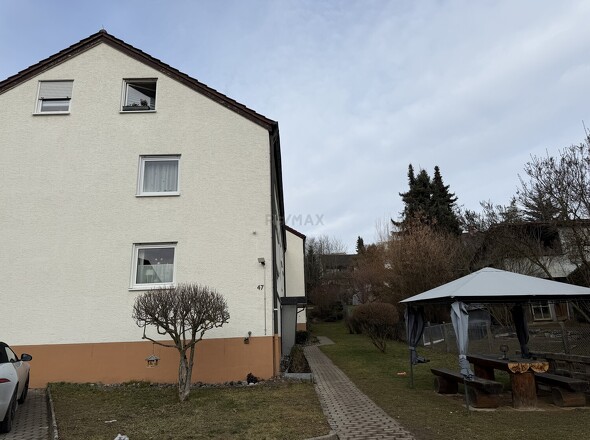 Weg von Garage zum Eingang