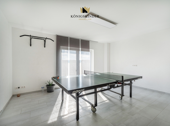 ...eine Runde Tischtennis im Keller...