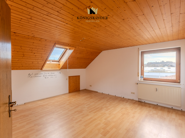 ...großes Kinderzimmer...