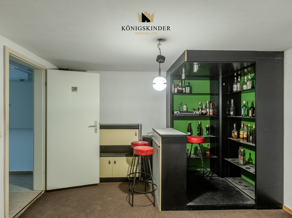 ...oder Freunden was trinken...